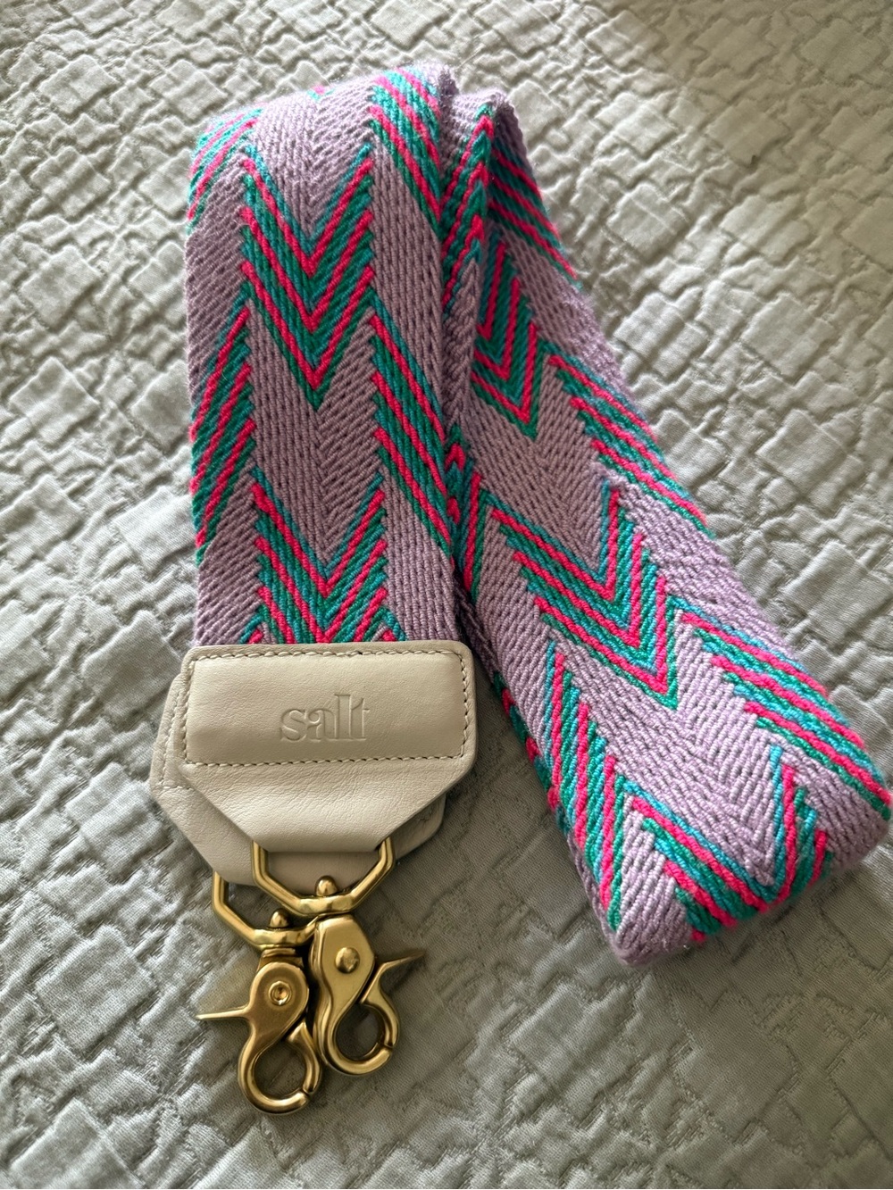 Classic SALT (MEL) woven crossbody strap.
